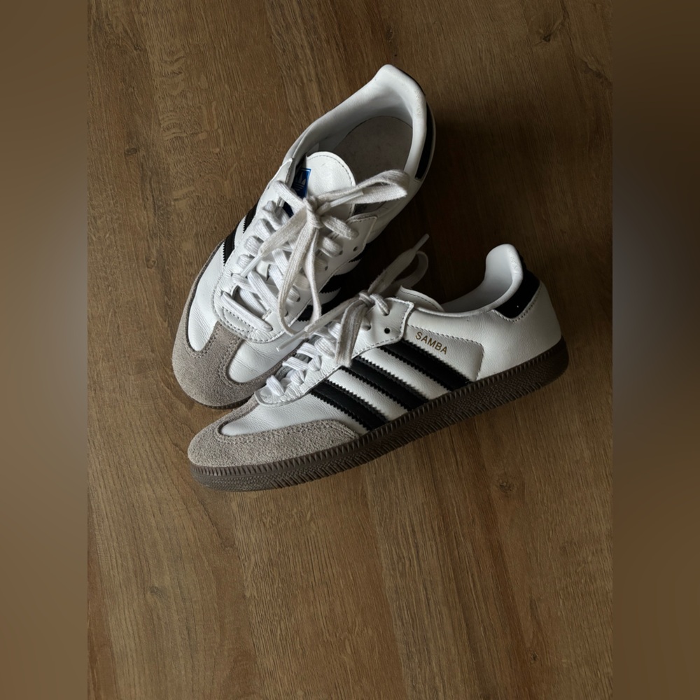Adidas Samba OG White Black Gum Sole Sneakers Gray Suede Women’s size 6